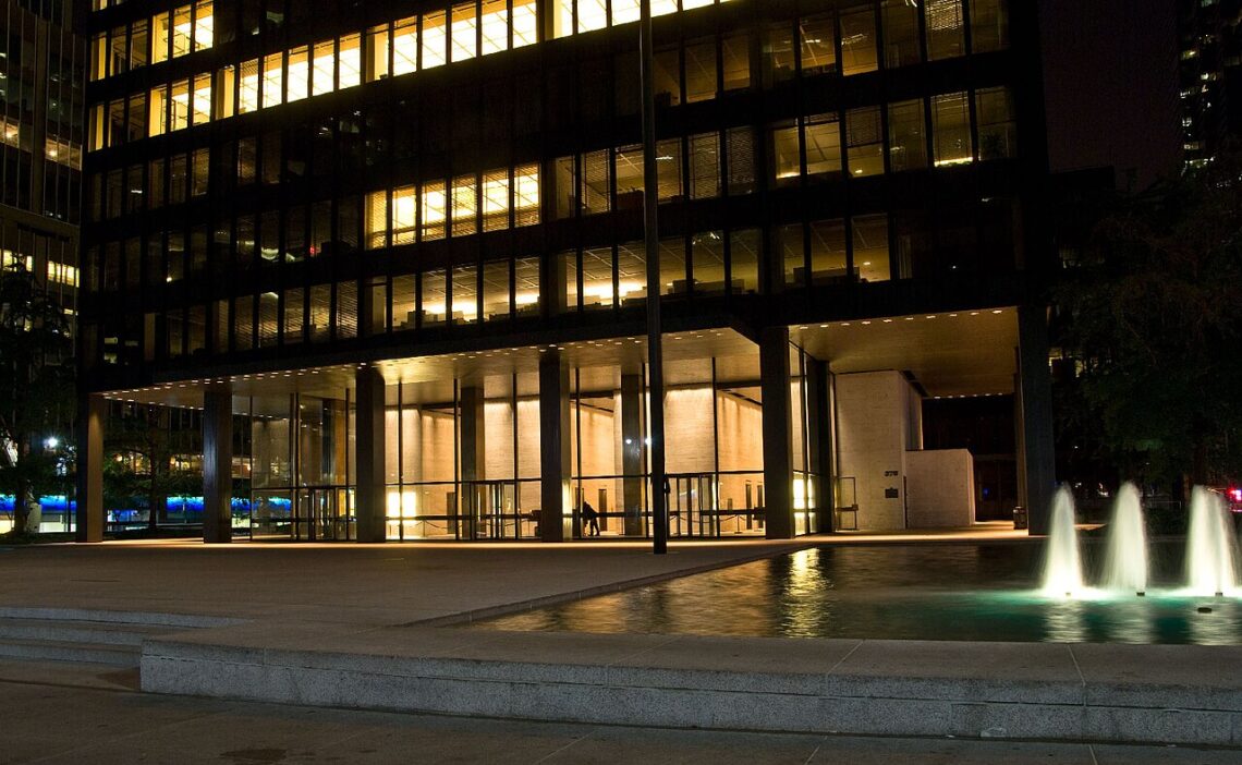 Seagram building / mies van der rohe | classics on architecture lab