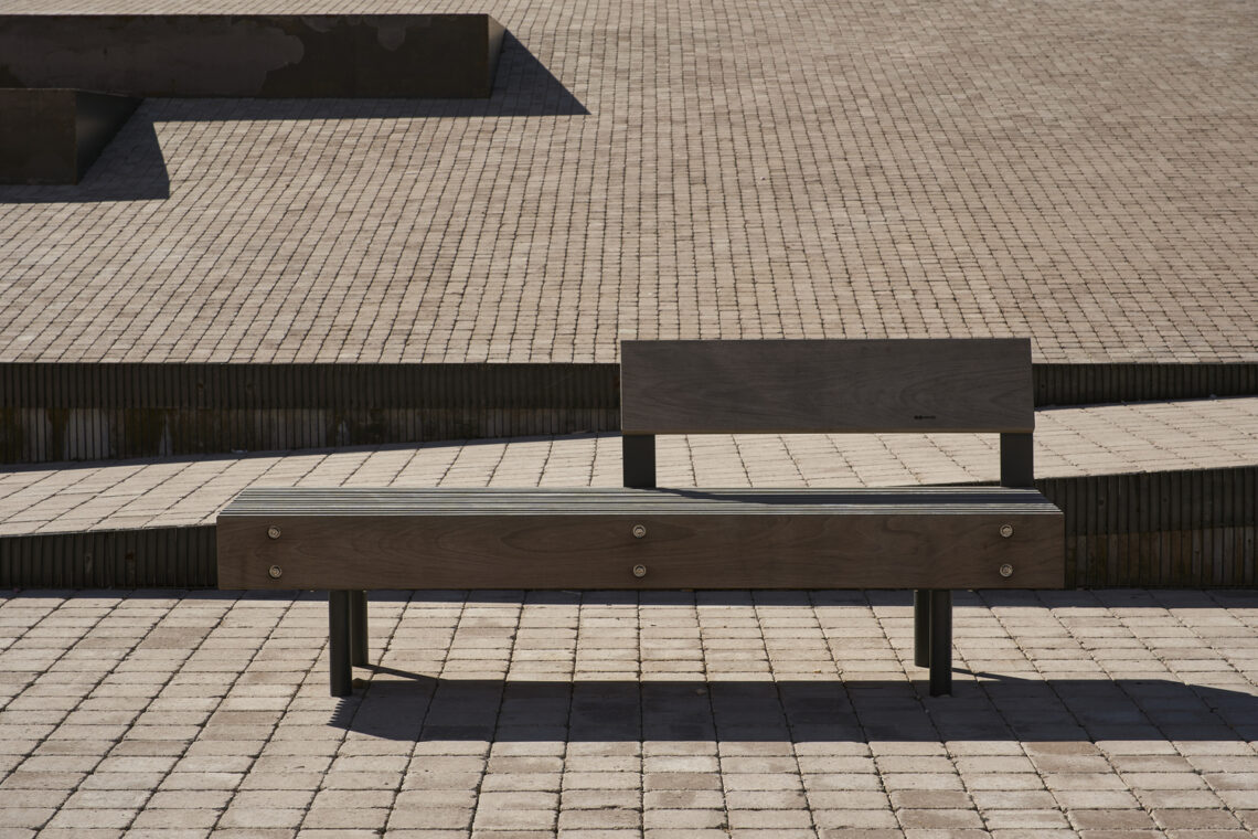 Zarrón square / bov estudio