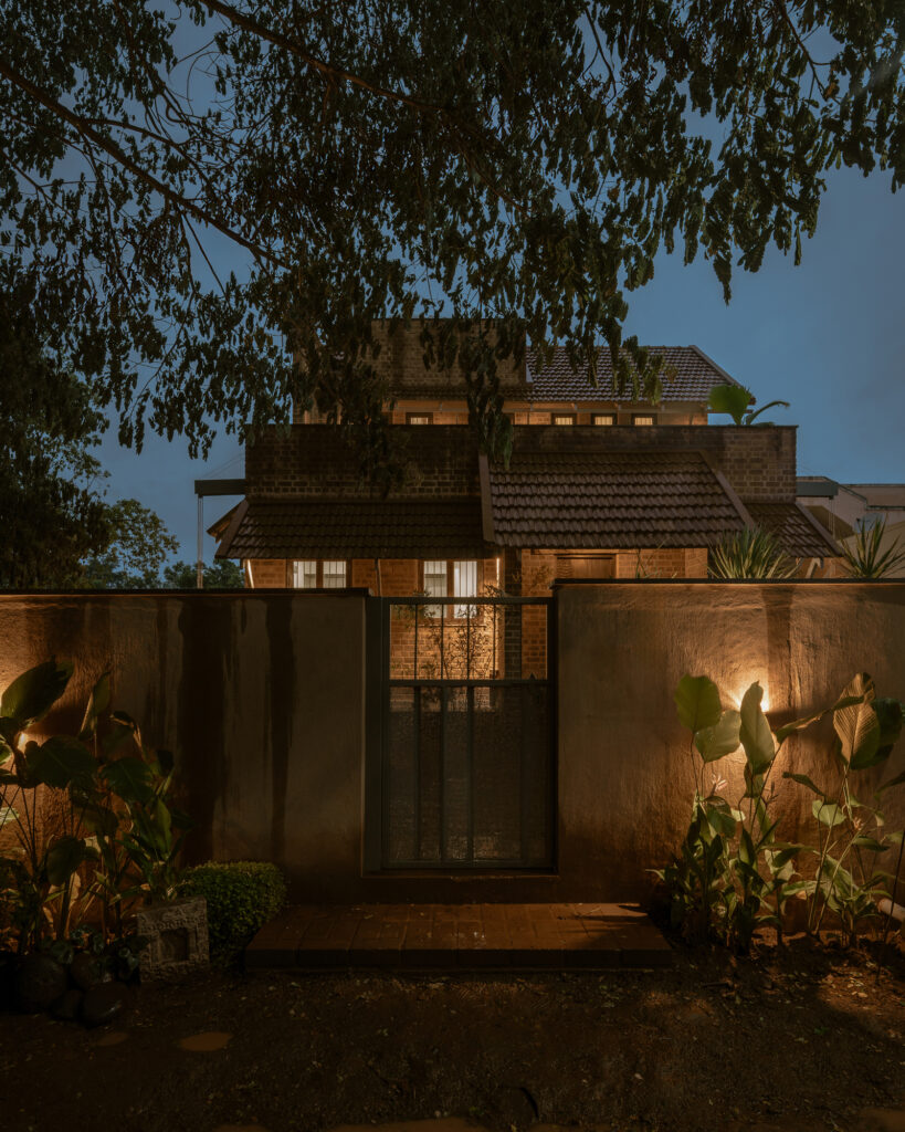 Adorn / Bhutha Earthen Architecture Studio 14 Adorn / bhutha earthen architecture studio