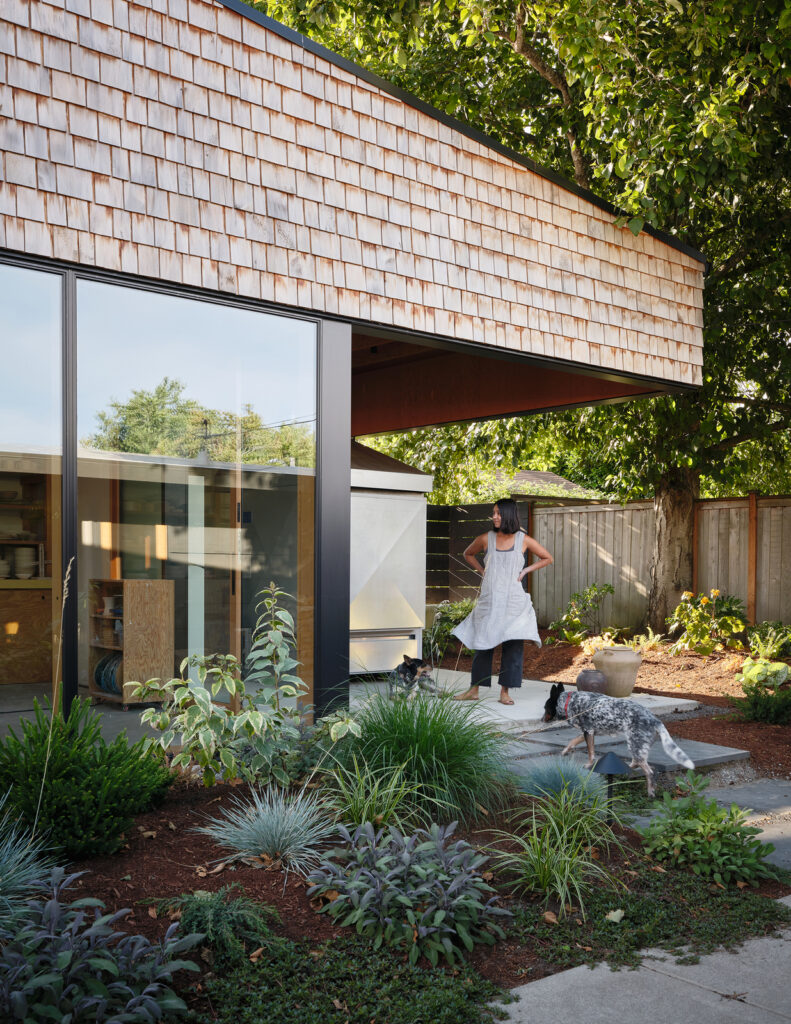 Ceramics Studio / Go'C 12 Ceramics studio / go'c