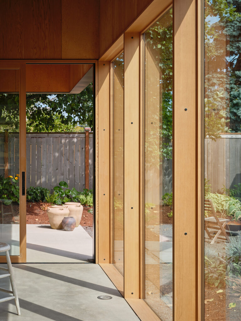 Ceramics Studio / Go'C 16 Ceramics studio / go'c