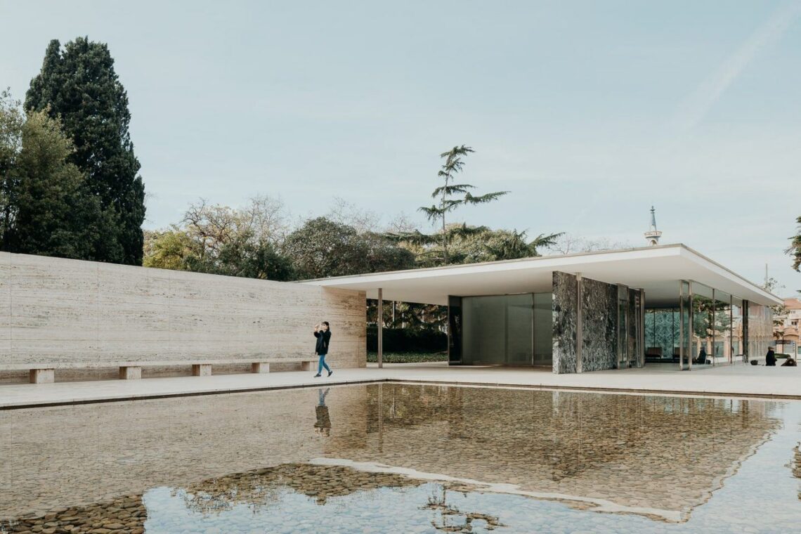 Barcelona Pavilion / Mies Van Der Rohe + Lilly Reich | Classics On Architecture Lab 13 Barcelona pavilion / mies van der rohe + lilly reich | classics on architecture lab