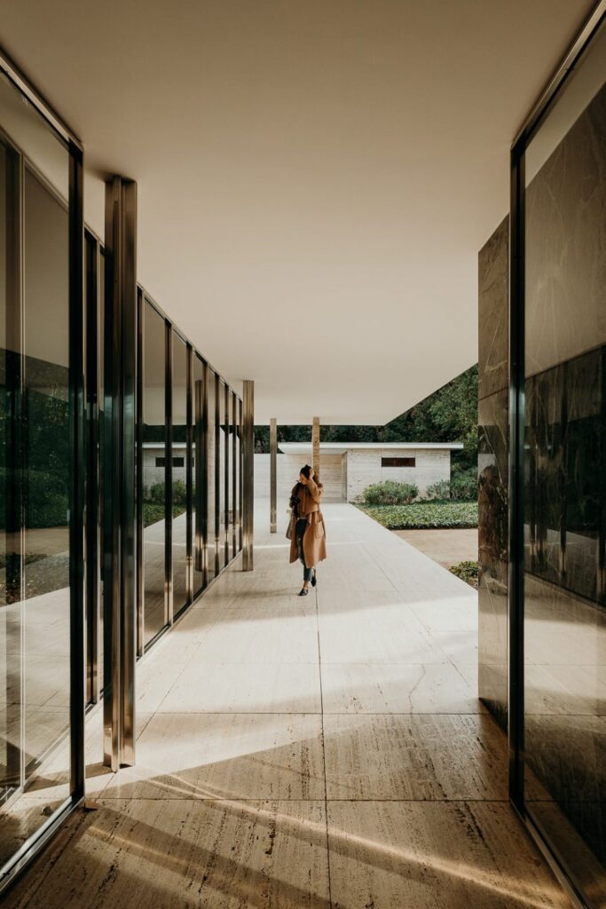 Barcelona Pavilion / Mies Van Der Rohe + Lilly Reich | Classics On Architecture Lab 6 Barcelona pavilion / mies van der rohe + lilly reich | classics on architecture lab