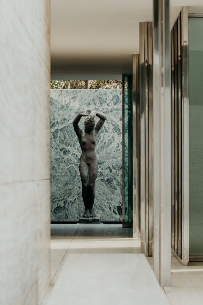 Barcelona Pavilion / Mies Van Der Rohe + Lilly Reich | Classics On Architecture Lab 43 Barcelona pavilion / mies van der rohe + lilly reich | classics on architecture lab