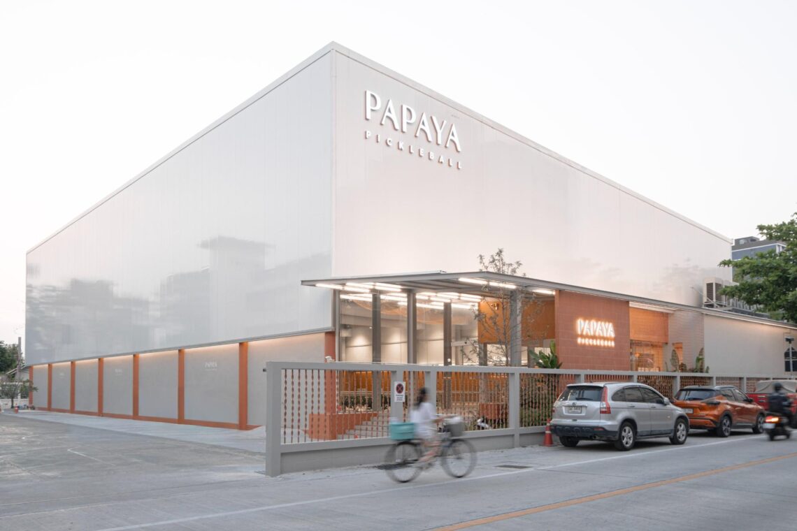 Papaya Pickleball Club / Kanitarchitects 17 Papaya pickleball club / kanitarchitects