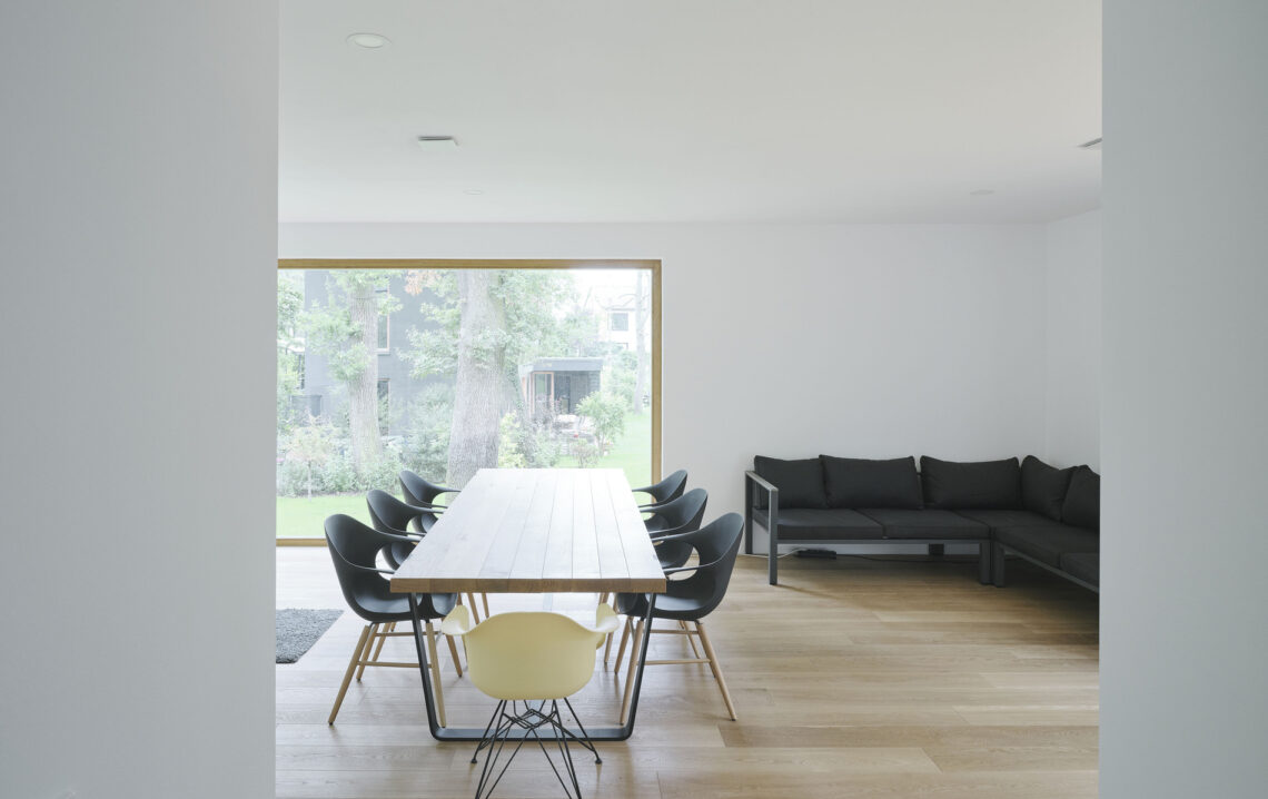 White House / Henning Grahn Architektur + Marc Flick – Architekt Bda + Christian Stock 1 Black & white house / henning grahn architektur + marc flick – architekt bda + christian stock