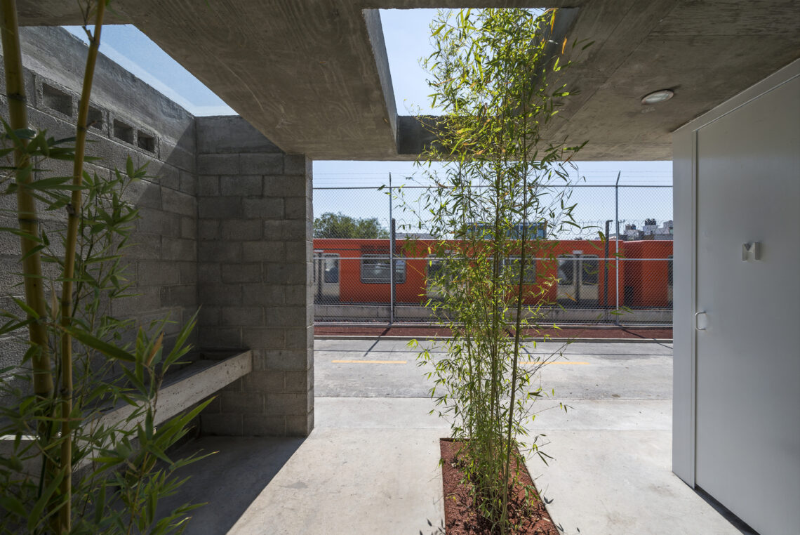 Kiosks And Public Toilets / Lanza Atelier 5 Kiosks and public toilets / lanza atelier