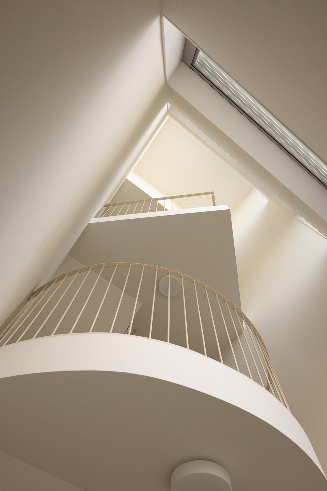 Edifício Hintze Ribeiro Arquitetura Helder Da Rocha E Fotografi Hintze ribeiro multifamily housing / helder da rocha arquitectos