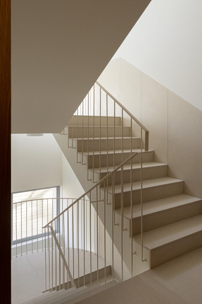 Hintze Ribeiro Multifamily Housing / Helder Da Rocha Arquitectos 28 Hintze ribeiro multifamily housing / helder da rocha arquitectos