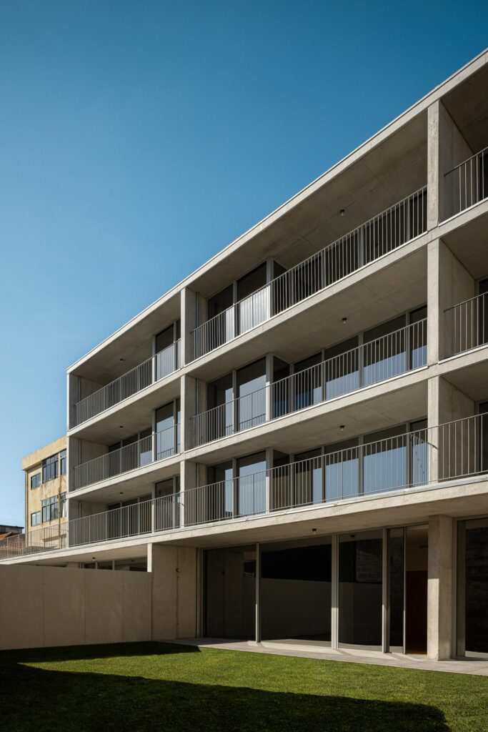 Hintze Ribeiro Multifamily Housing / Helder Da Rocha Arquitectos 19 Hintze ribeiro multifamily housing / helder da rocha arquitectos
