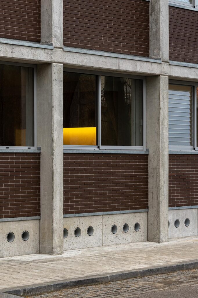 Hintze Ribeiro Multifamily Housing / Helder Da Rocha Arquitectos 10 Hintze ribeiro multifamily housing / helder da rocha arquitectos