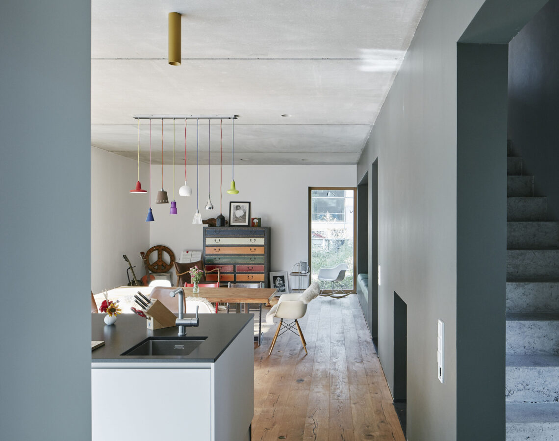 Black House / Henning Grahn Architektur + Marc Flick – Architekt Bda + Christian Stock 3 Black & white house / henning grahn architektur + marc flick – architekt bda + christian stock