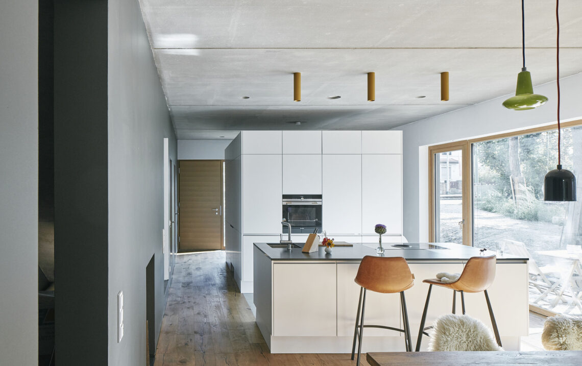 Black House / Henning Grahn Architektur + Marc Flick – Architekt Bda + Christian Stock 2 Black & white house / henning grahn architektur + marc flick – architekt bda + christian stock