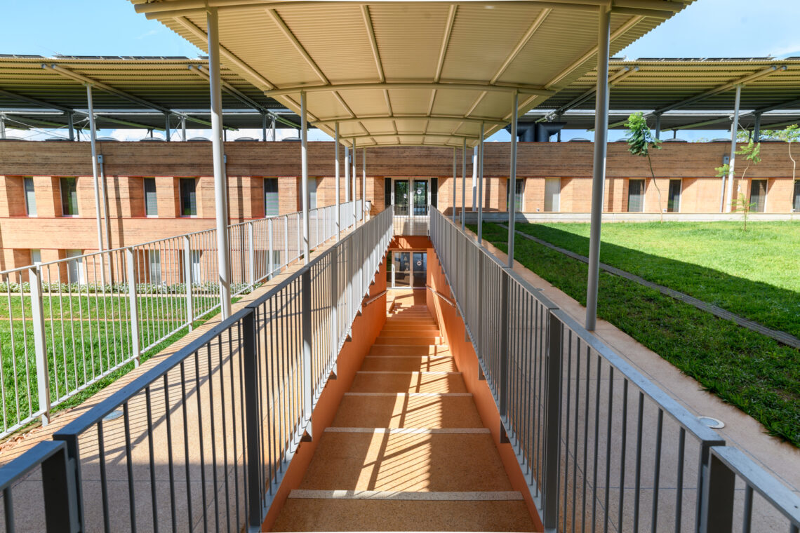 Children’s Surgical C/ Renzo Piano Building Workshop + Studio Tamassociati 23 Children’s surgical hospital / renzo piano building workshop + studio tamassociati