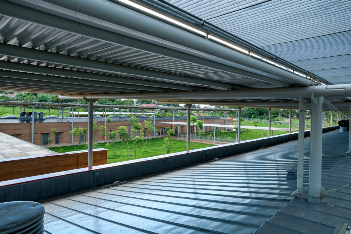 Children’s Surgical C/ Renzo Piano Building Workshop + Studio Tamassociati 18 Children’s surgical hospital / renzo piano building workshop + studio tamassociati