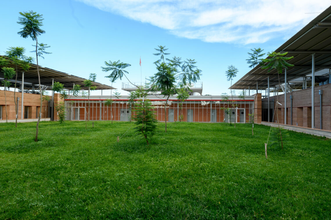 Children’s Surgical C/ Renzo Piano Building Workshop + Studio Tamassociati 15 Children’s surgical hospital / renzo piano building workshop + studio tamassociati