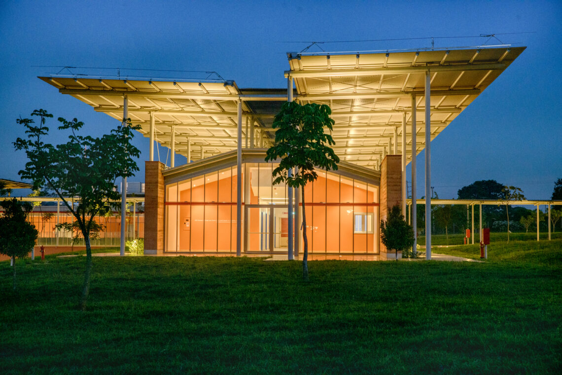 Children’s Surgical C/ Renzo Piano Building Workshop + Studio Tamassociati 9 Children’s surgical hospital / renzo piano building workshop + studio tamassociati