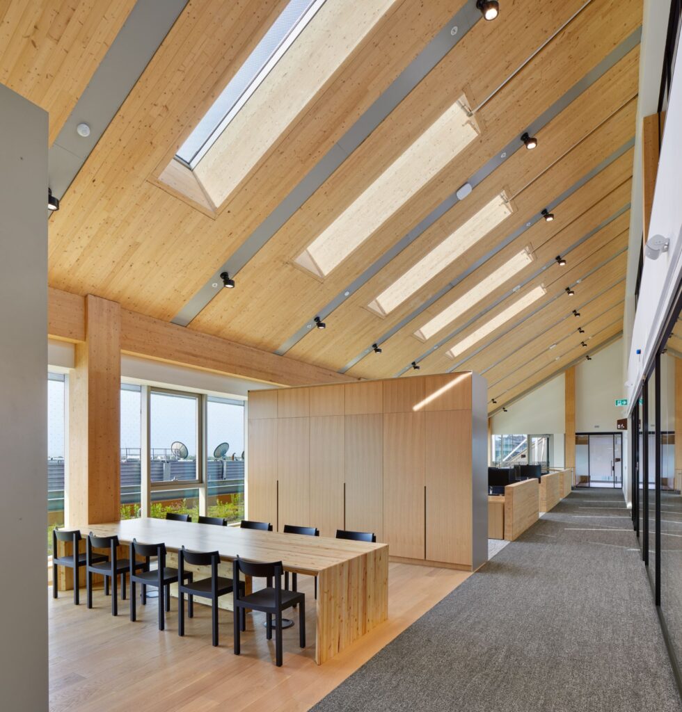 Limberlost Place / Moriyama Teshima Architects + Acton Ostry Architects 13 Limberlost place / moriyama teshima architects + acton ostry architects