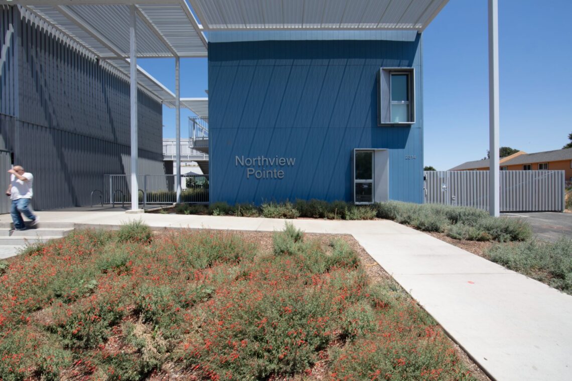 Northview Apartments / Brooks + Scarpa 11 Northview apartments / brooks + scarpa