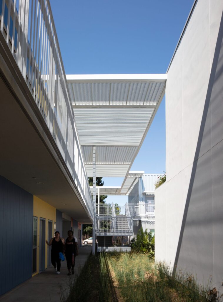 Northview Apartments / Brooks + Scarpa 2 Northview apartments / brooks + scarpa