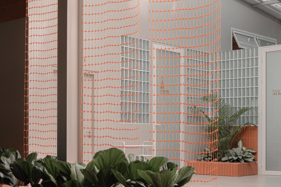 Papaya Pickleball Club / Kanitarchitects 11 Papaya pickleball club / kanitarchitects
