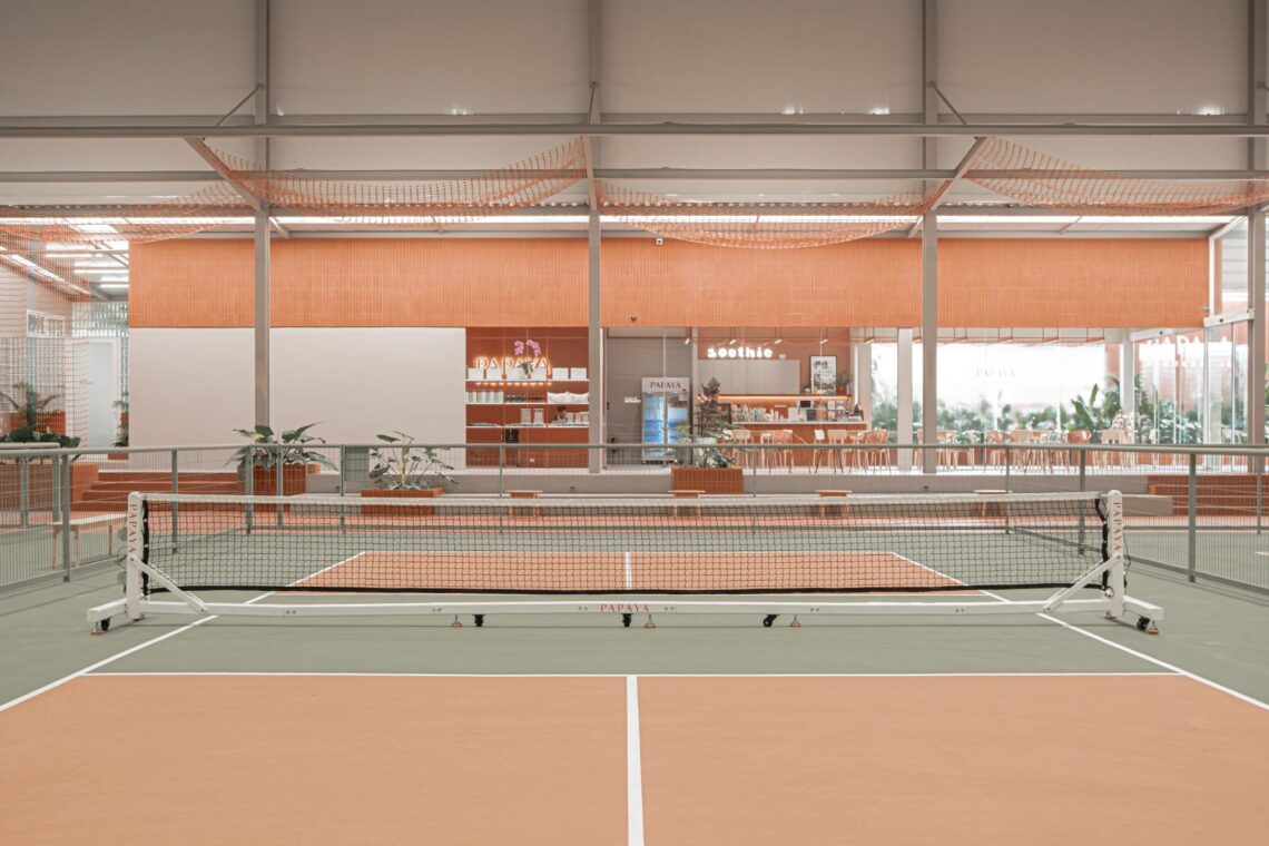 Papaya Pickleball Club / Kanitarchitects 1 Papaya pickleball club / kanitarchitects