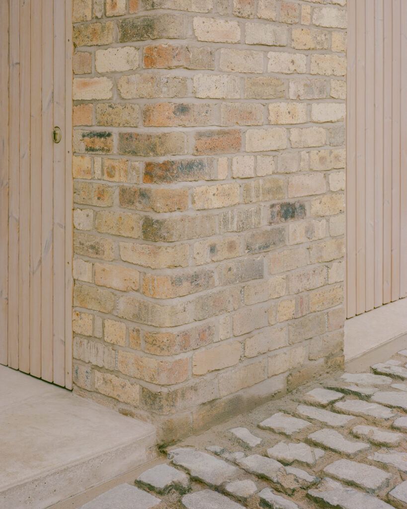 Canon Mews / Pend Architects 29 Canon mews / pend architects