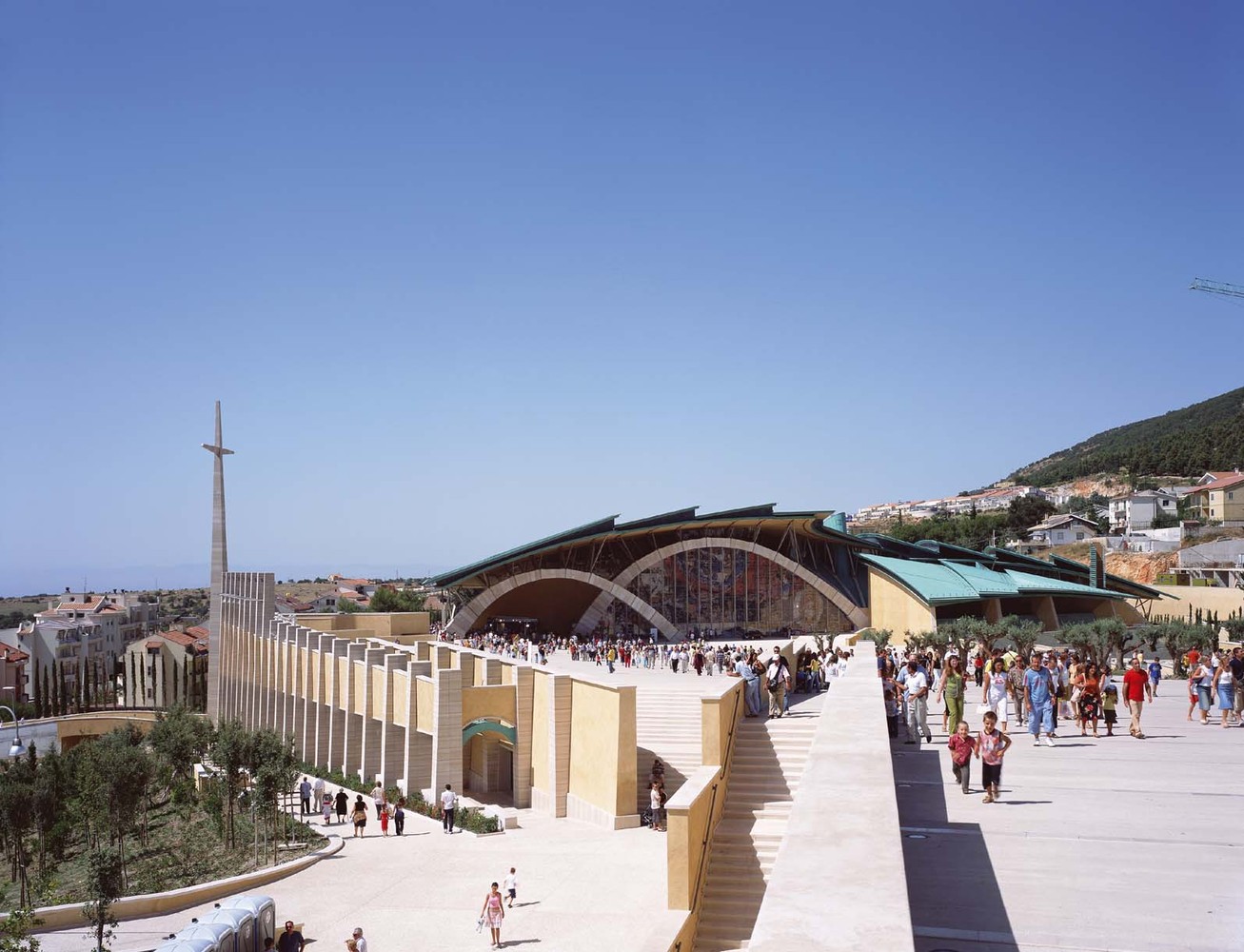 Padre pio pilgrimage church / renzo piano building workshop