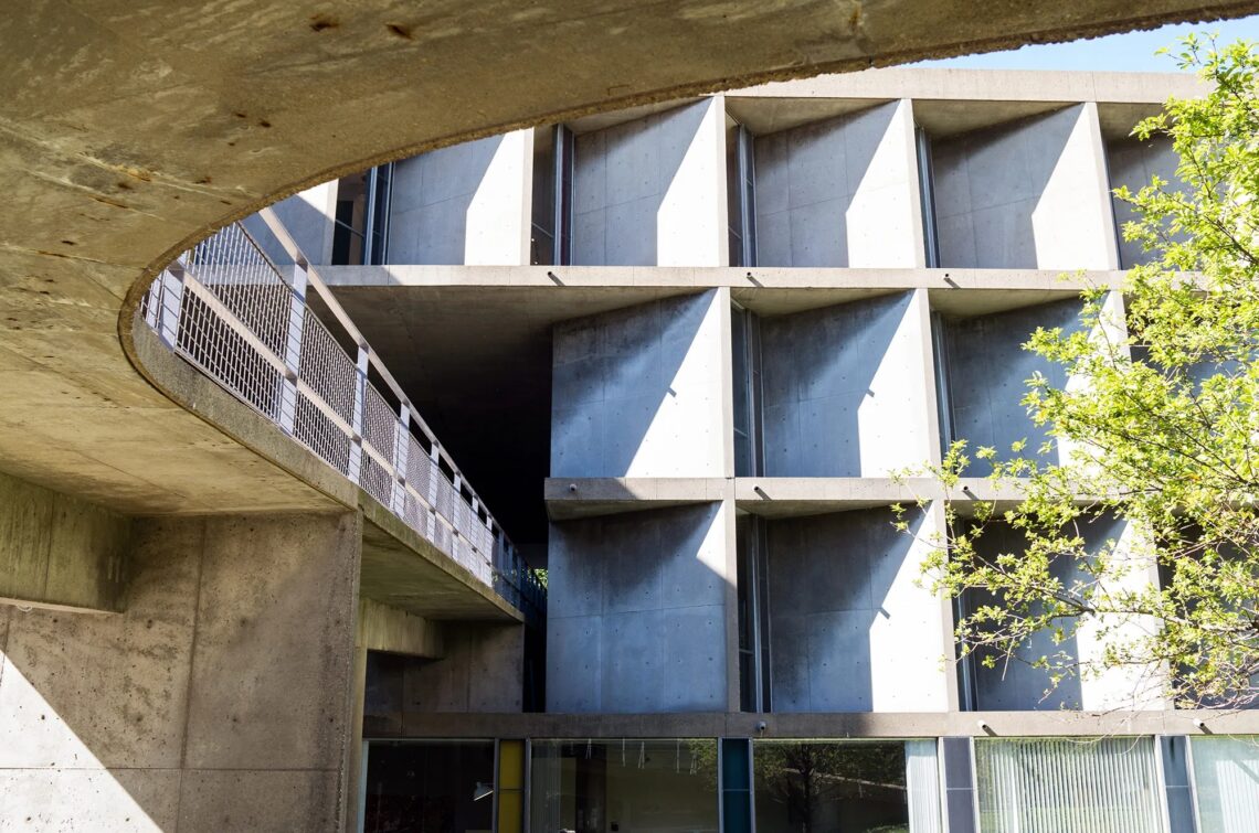 Carpenter Center For The Visual Arts / Le Corbusier | Classics On Architecture Lab 18 Carpenter center for the visual arts / le corbusier | classics on architecture lab