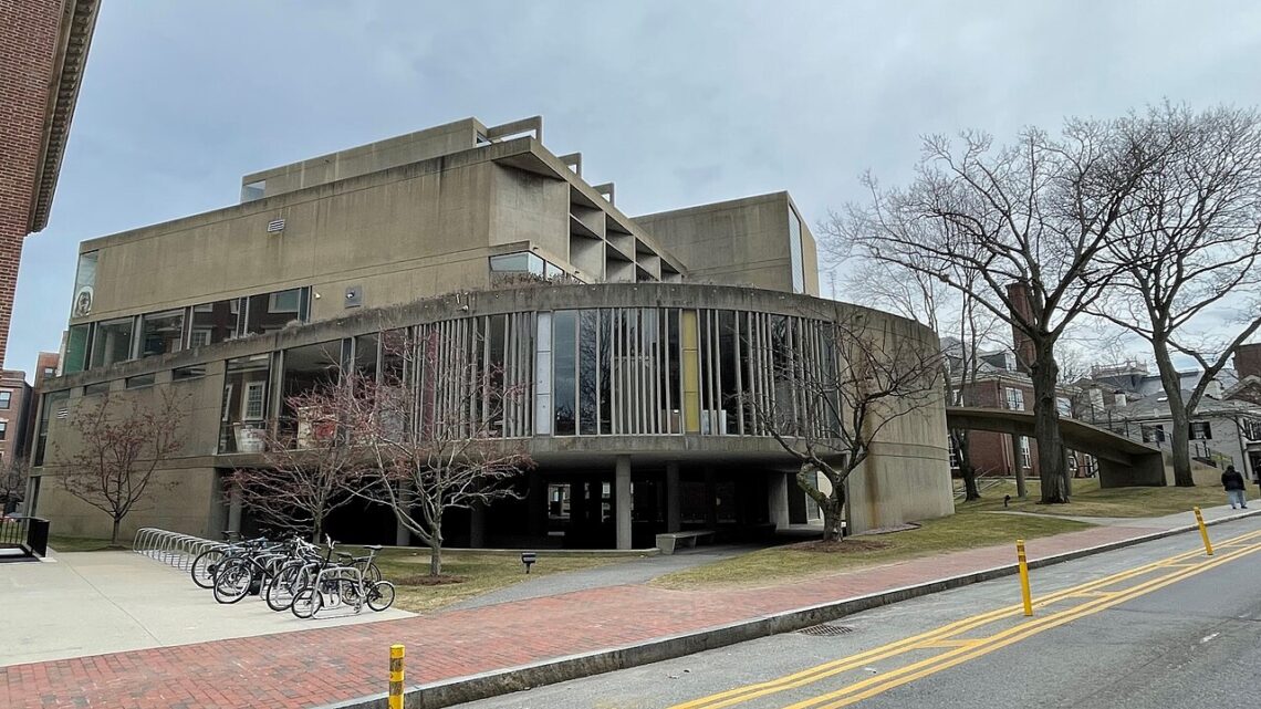 Carpenter Center For The Visual Arts / Le Corbusier | Classics On Architecture Lab 21 Carpenter center for the visual arts / le corbusier | classics on architecture lab