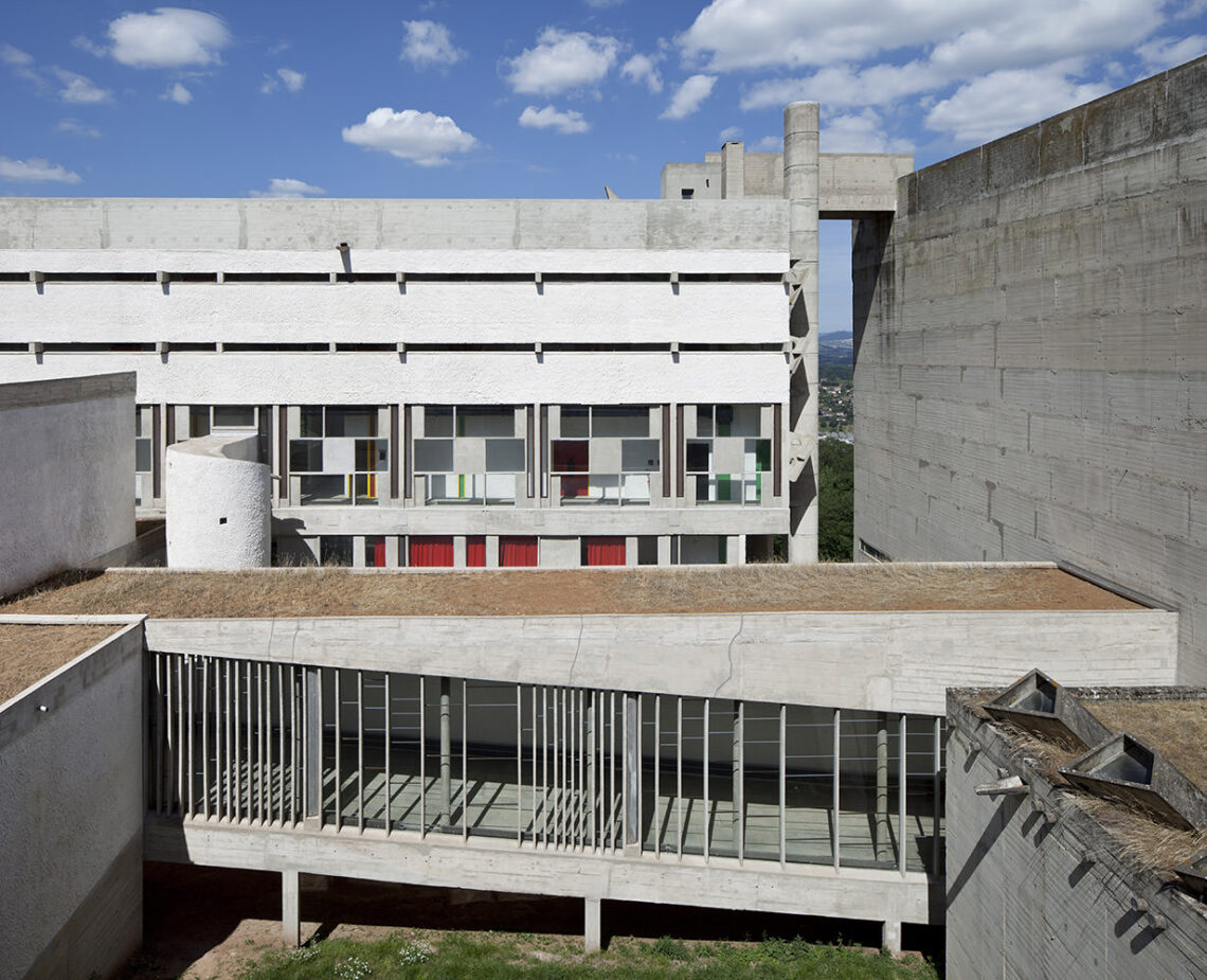 Convent of la tourette / le corbuiser | classics on architecture lab