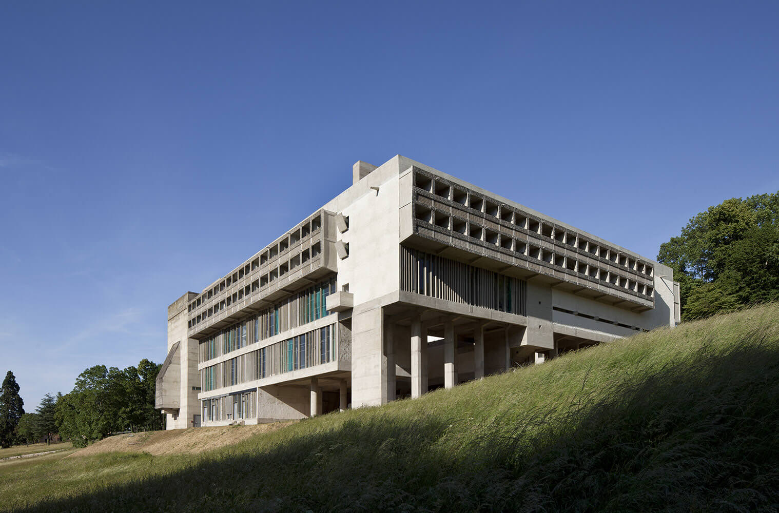 Convent of la tourette / le corbuiser | classics on architecture lab