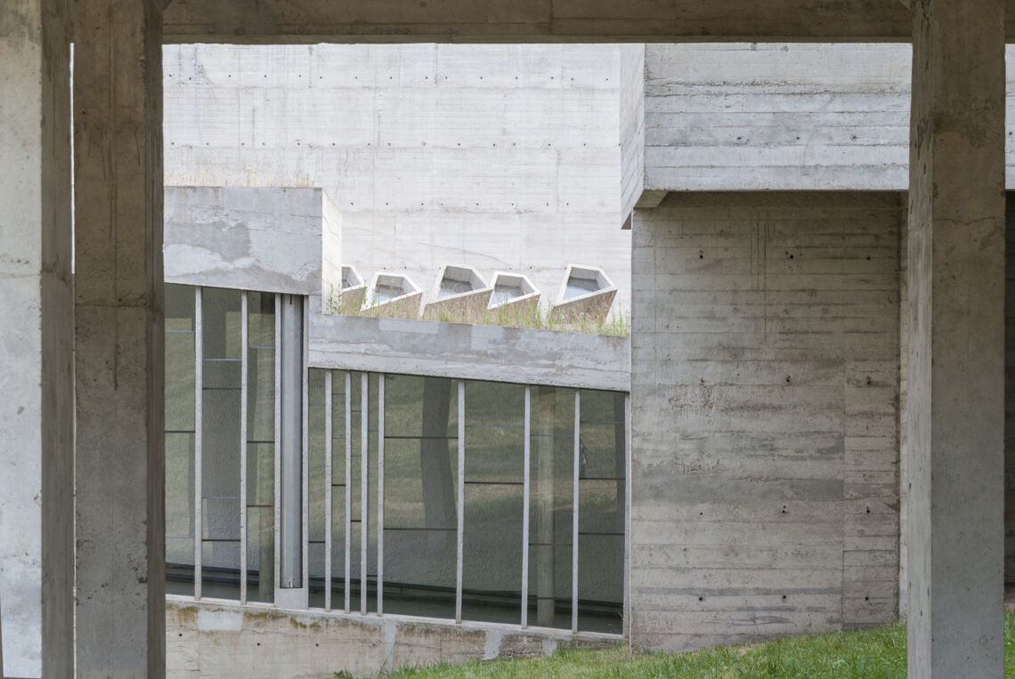 Convent of la tourette / le corbuiser | classics on architecture lab