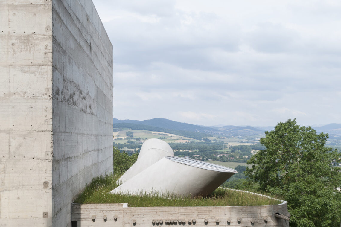 Convent of la tourette / le corbuiser | classics on architecture lab