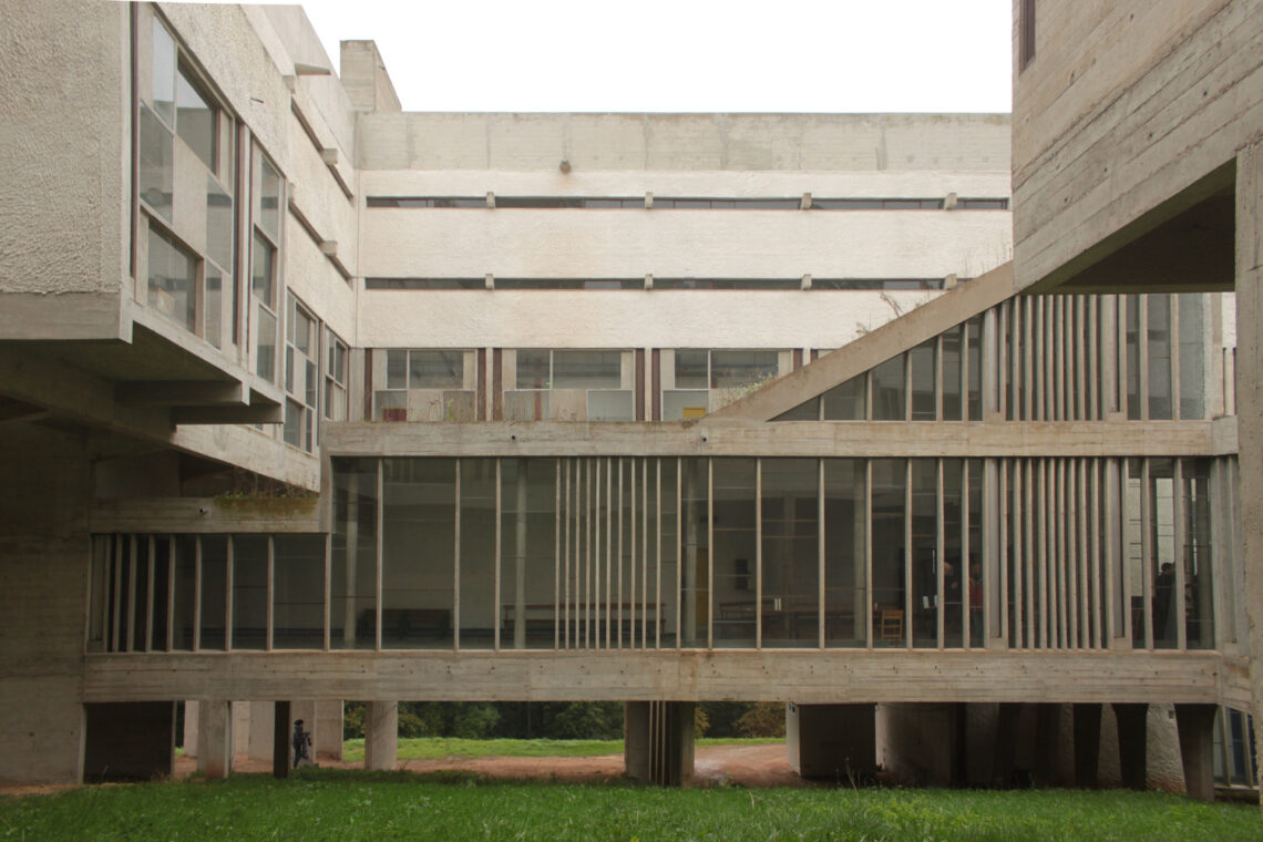 Convent of la tourette / le corbuiser | classics on architecture lab