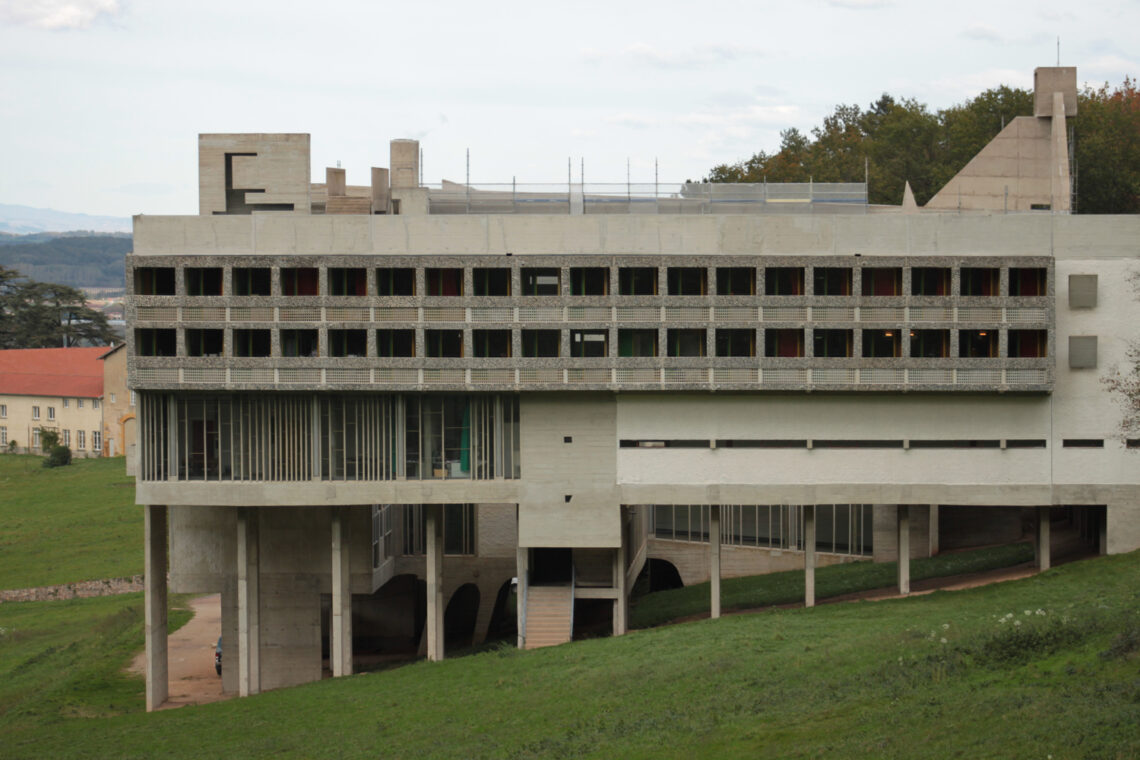Convent of la tourette / le corbuiser | classics on architecture lab
