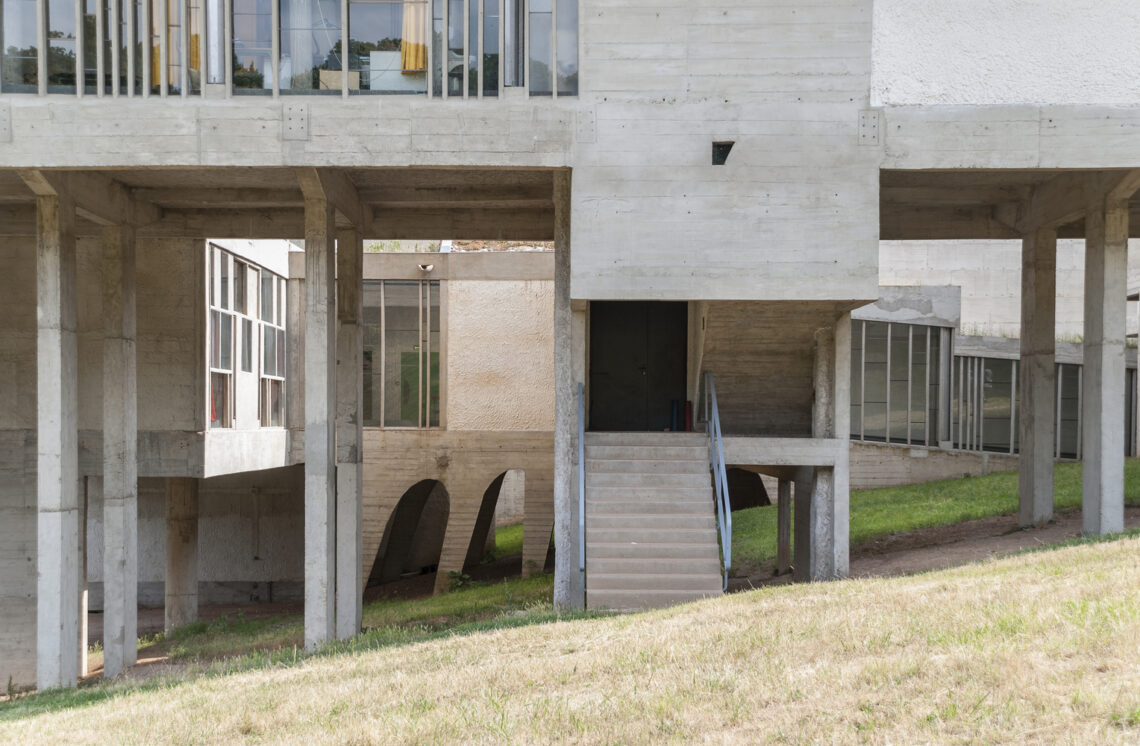 Convent of la tourette / le corbuiser | classics on architecture lab