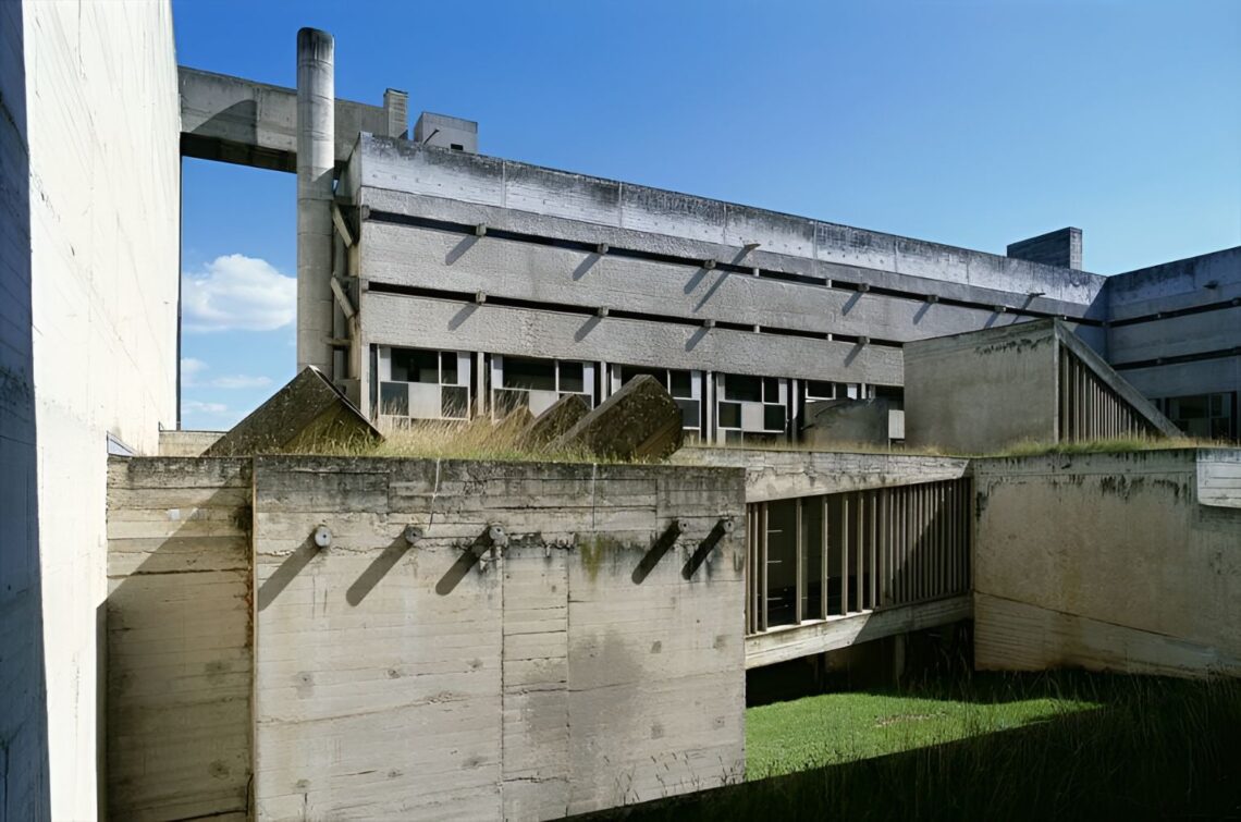 Convent of la tourette / le corbuiser | classics on architecture lab
