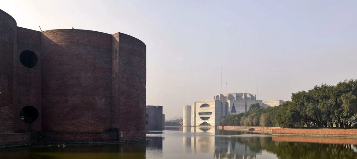 National Assembly Building Of Bangladesh / Louis Kahn | Classics On Architecture Lab 37 National assembly building of bangladesh / louis kahn | classics on architecture lab