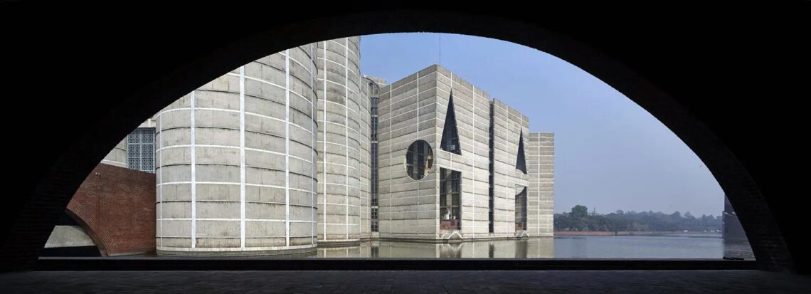 National Assembly Building Of Bangladesh / Louis Kahn | Classics On Architecture Lab 43 National assembly building of bangladesh / louis kahn | classics on architecture lab