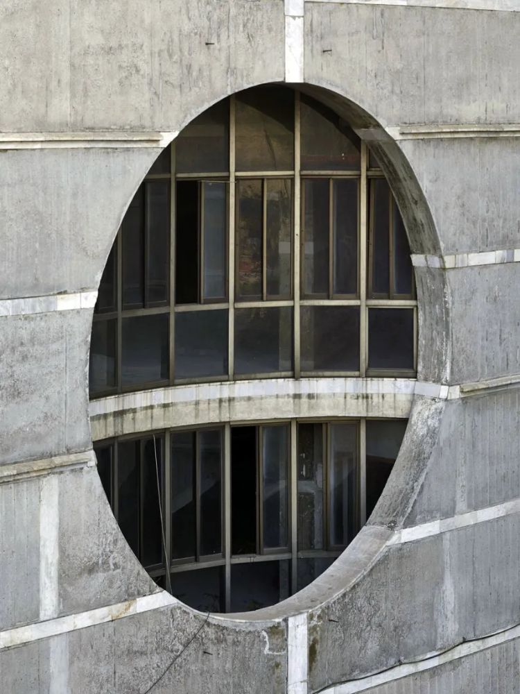 National Assembly Building Of Bangladesh / Louis Kahn | Classics On Architecture Lab 28 National assembly building of bangladesh / louis kahn | classics on architecture lab