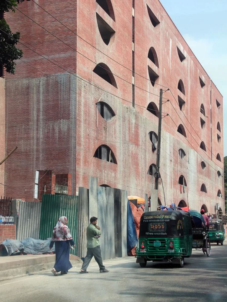National Assembly Building Of Bangladesh / Louis Kahn | Classics On Architecture Lab 46 National assembly building of bangladesh / louis kahn | classics on architecture lab