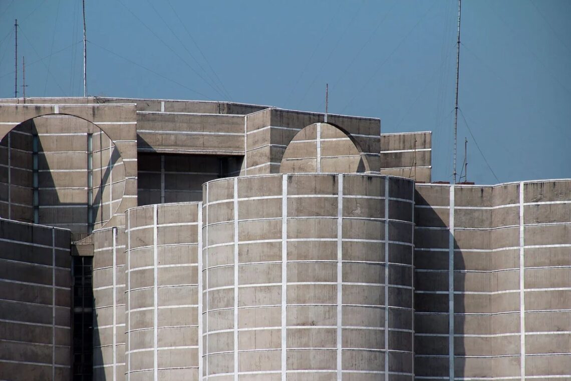 National Assembly Building Of Bangladesh / Louis Kahn | Classics On Architecture Lab 27 National assembly building of bangladesh / louis kahn | classics on architecture lab