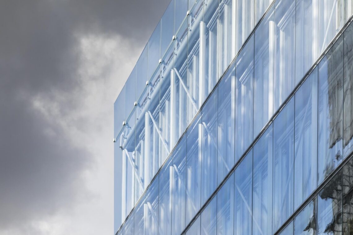 Moda Headquarters / Renzo Piano Building Workshop 19 Moda headquarters of the paris bar association / renzo piano building workshop