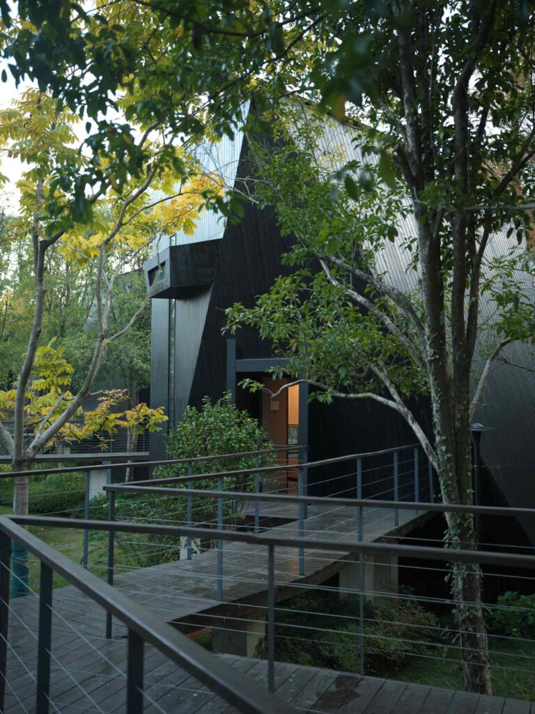 Houses Of Stealth - Tonglu Senbo Resort / Spactrum 8 Houses of stealth (tonglu senbo resort) / spactrum