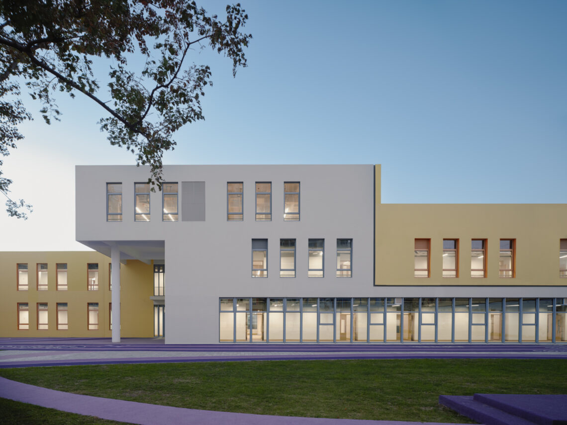 Block kindergarten / soba