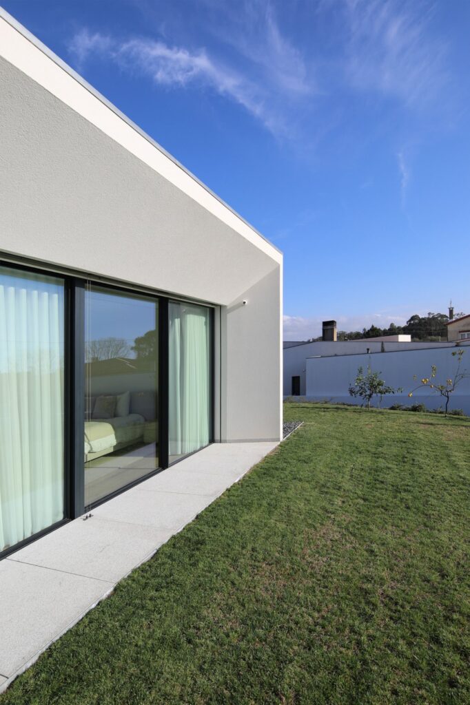 Argivai 4 house / raulino silva architect