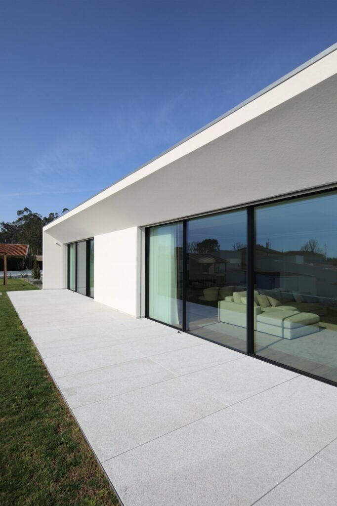 Argivai 4 house / raulino silva architect