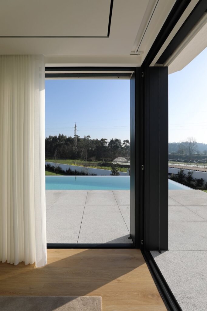 Argivai 4 house / raulino silva architect