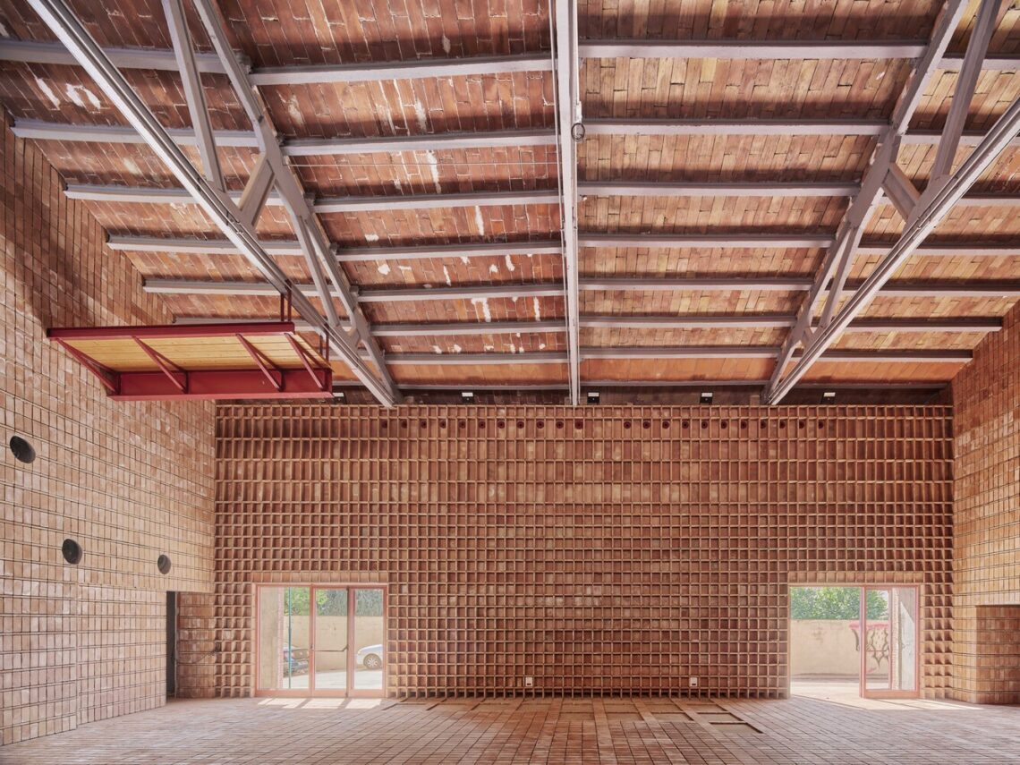 Rehabilitation of the agricultural cooperative for a multipurpose and cultural space in flix / camps felip arquitecturia